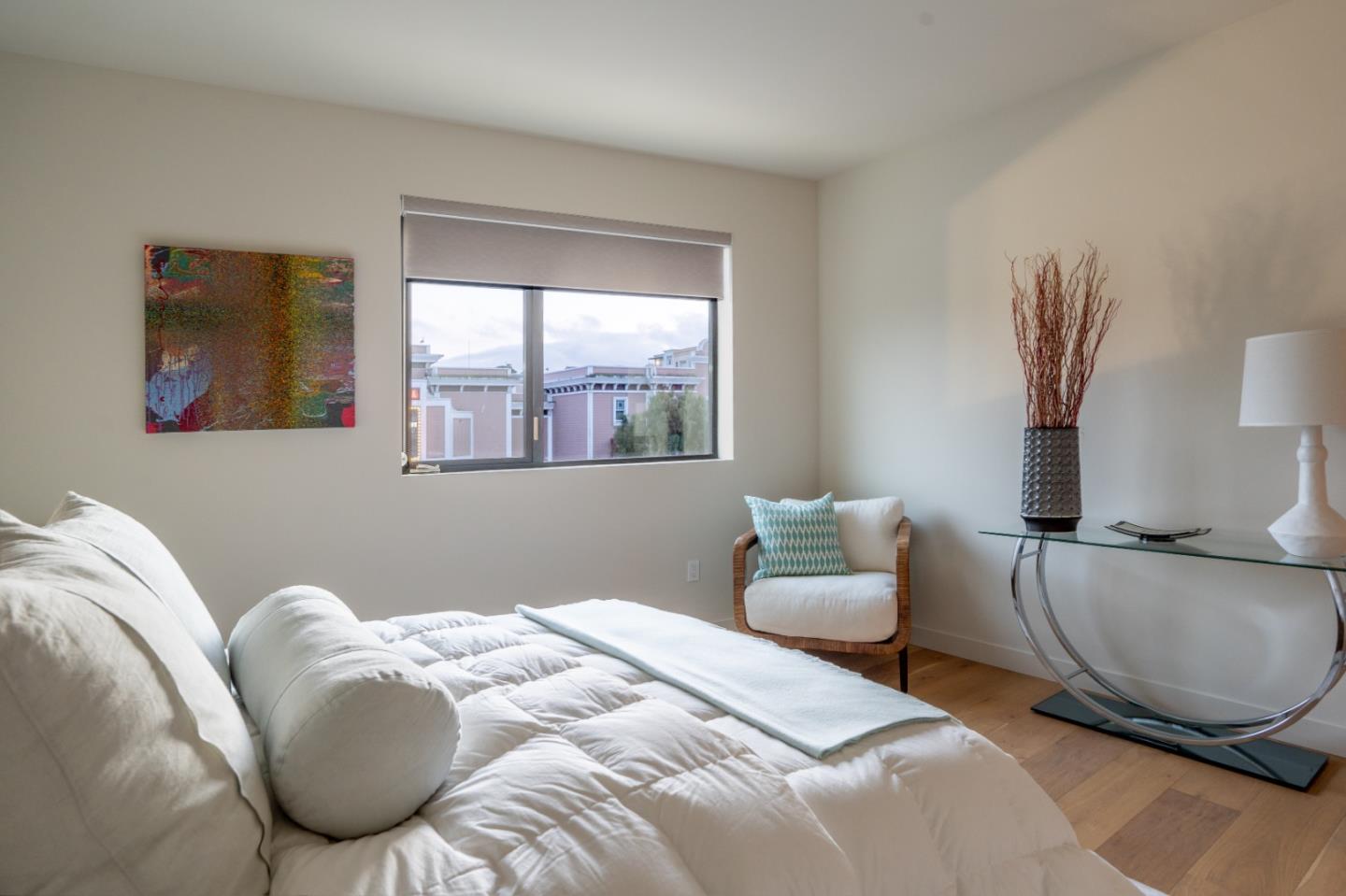 520 Lighthouse AVE 204