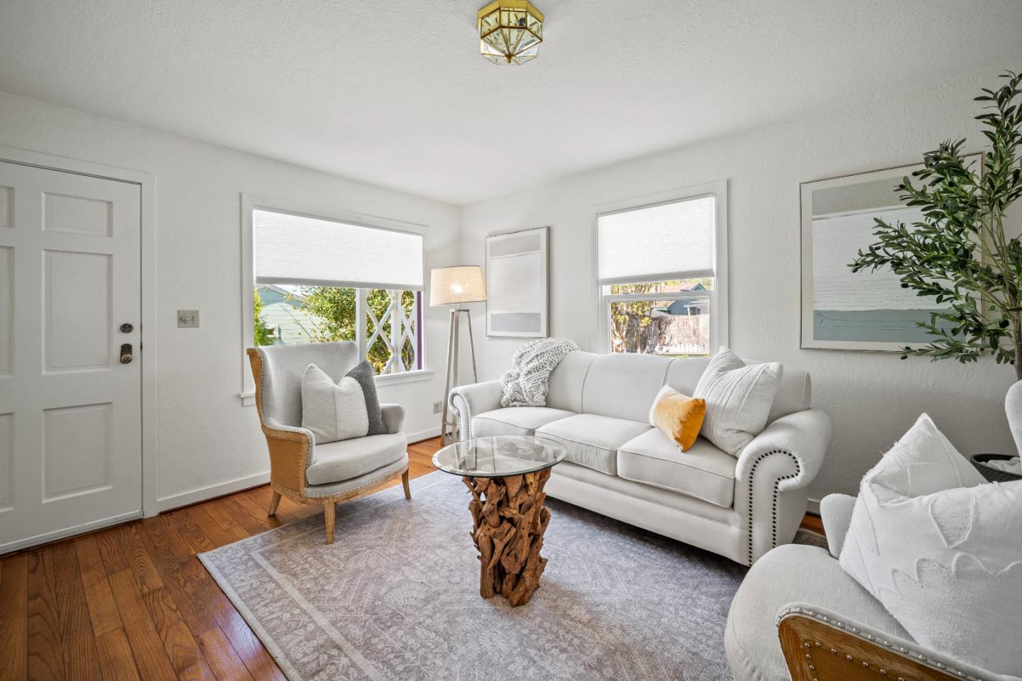 209 & 211 Crocker AVE