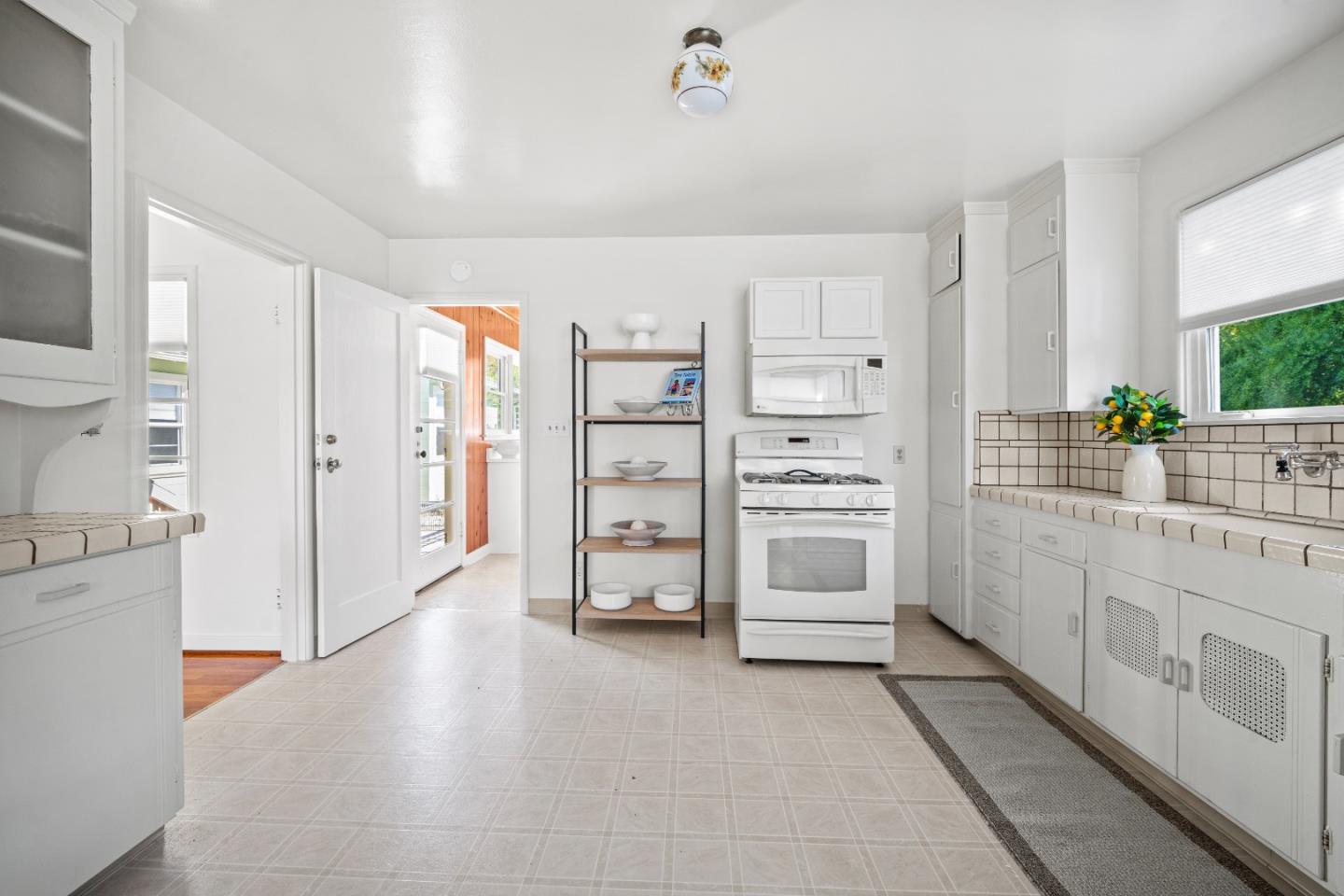 209 & 211 Crocker AVE