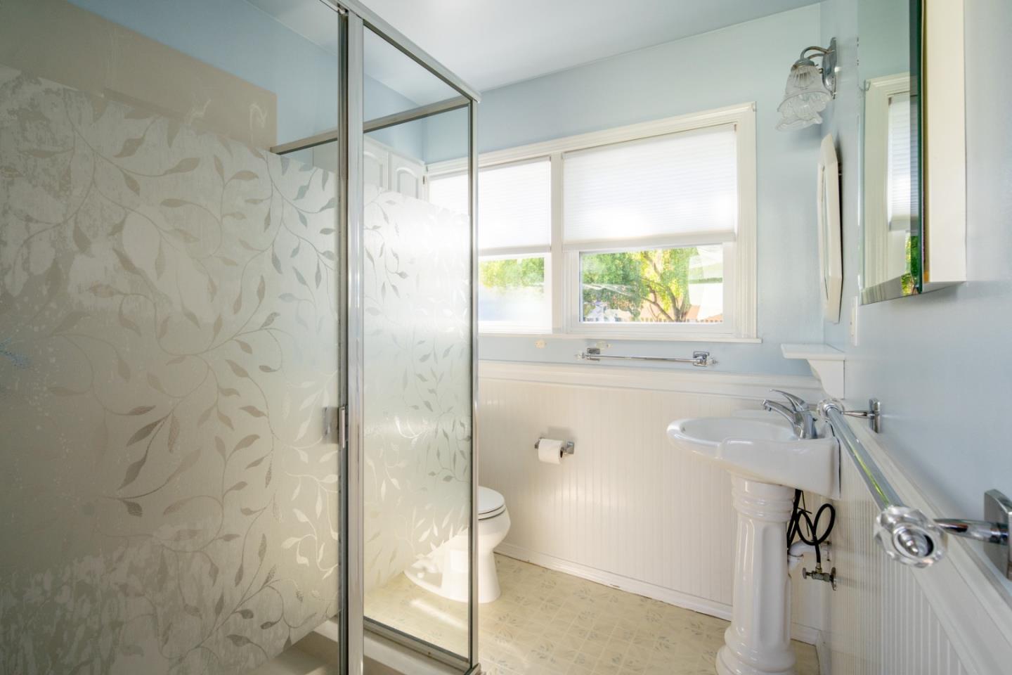 209 & 211 Crocker AVE