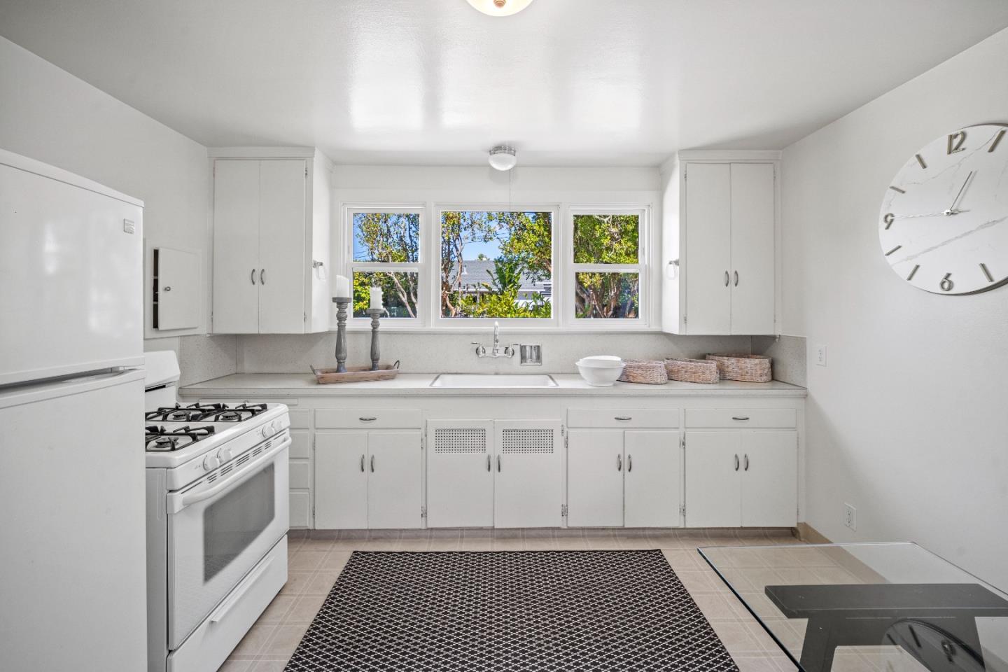 209 & 211 Crocker AVE