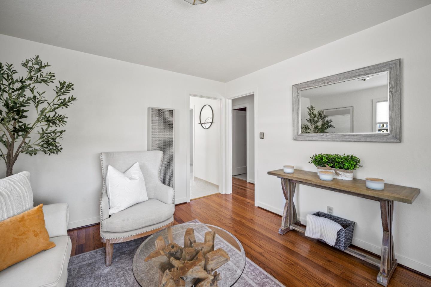 209 & 211 Crocker AVE