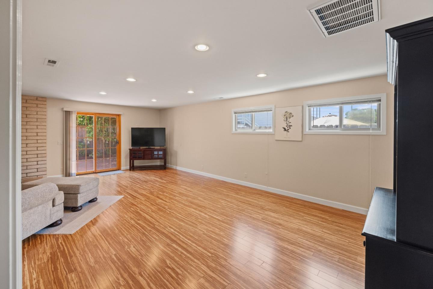 10 Boronda Way