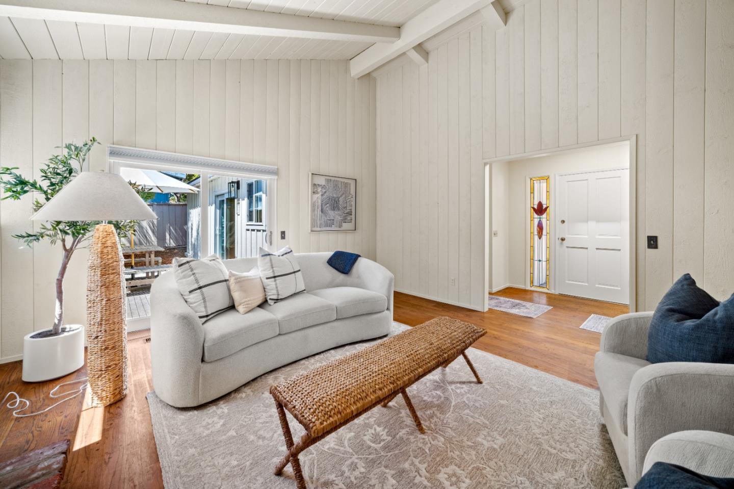 SW Crespi at Mountain View Avenue