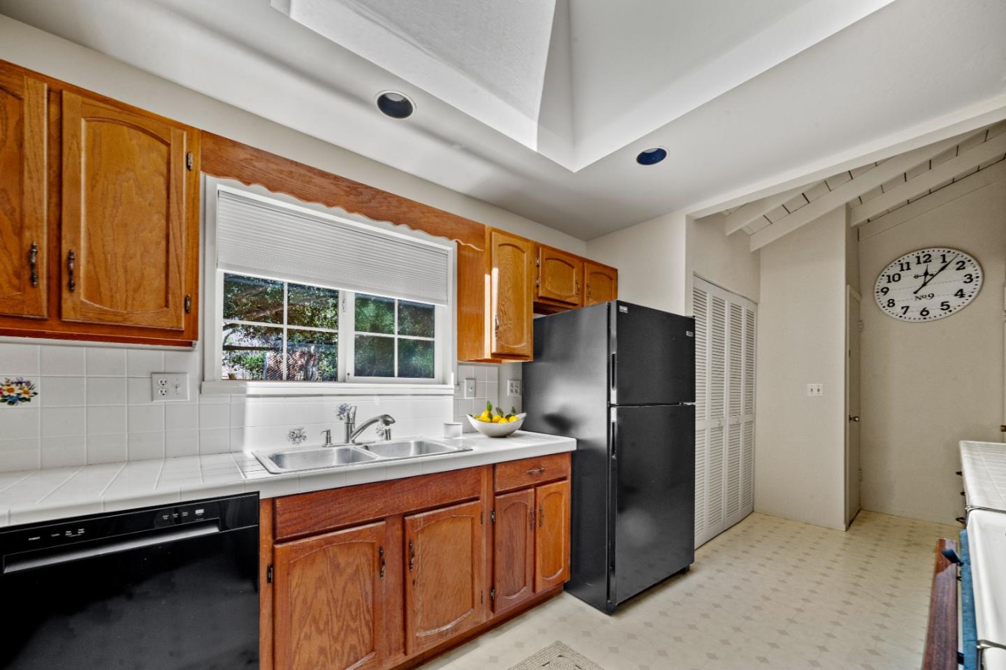 SW Crespi at Mountain View Avenue