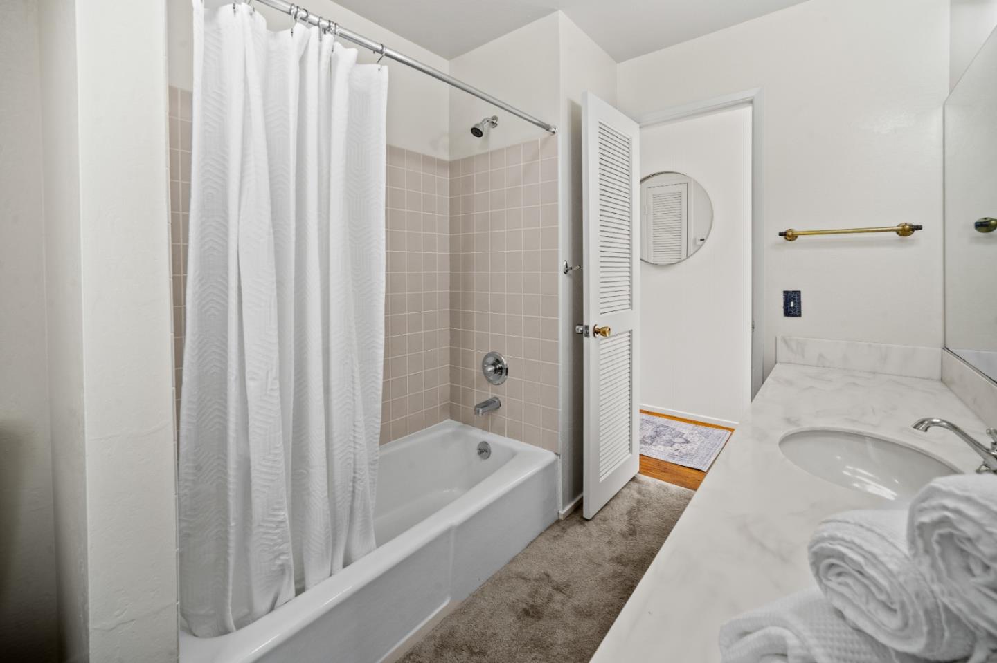 SW Crespi at Mountain View Avenue