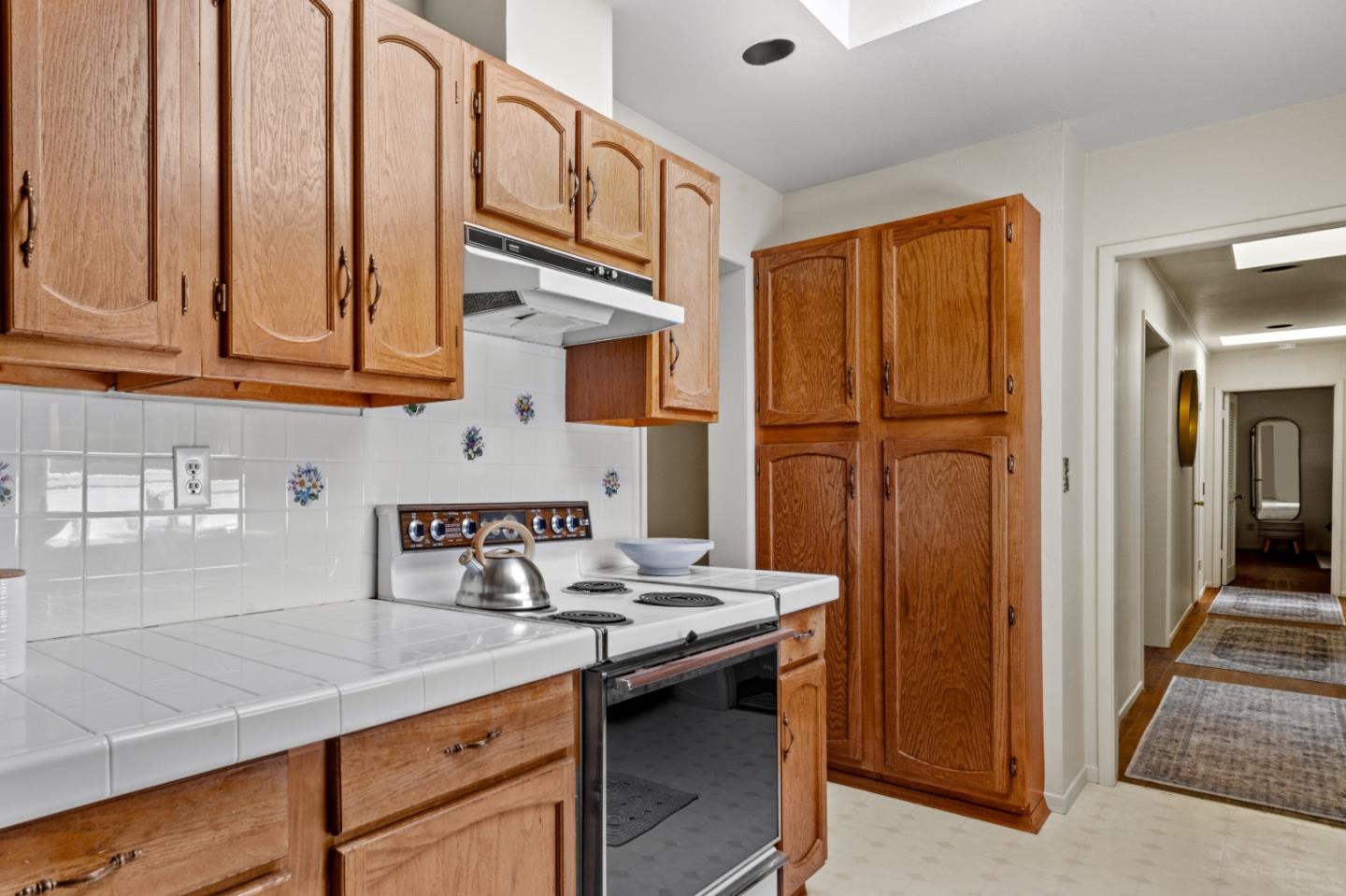 SW Crespi at Mountain View Avenue