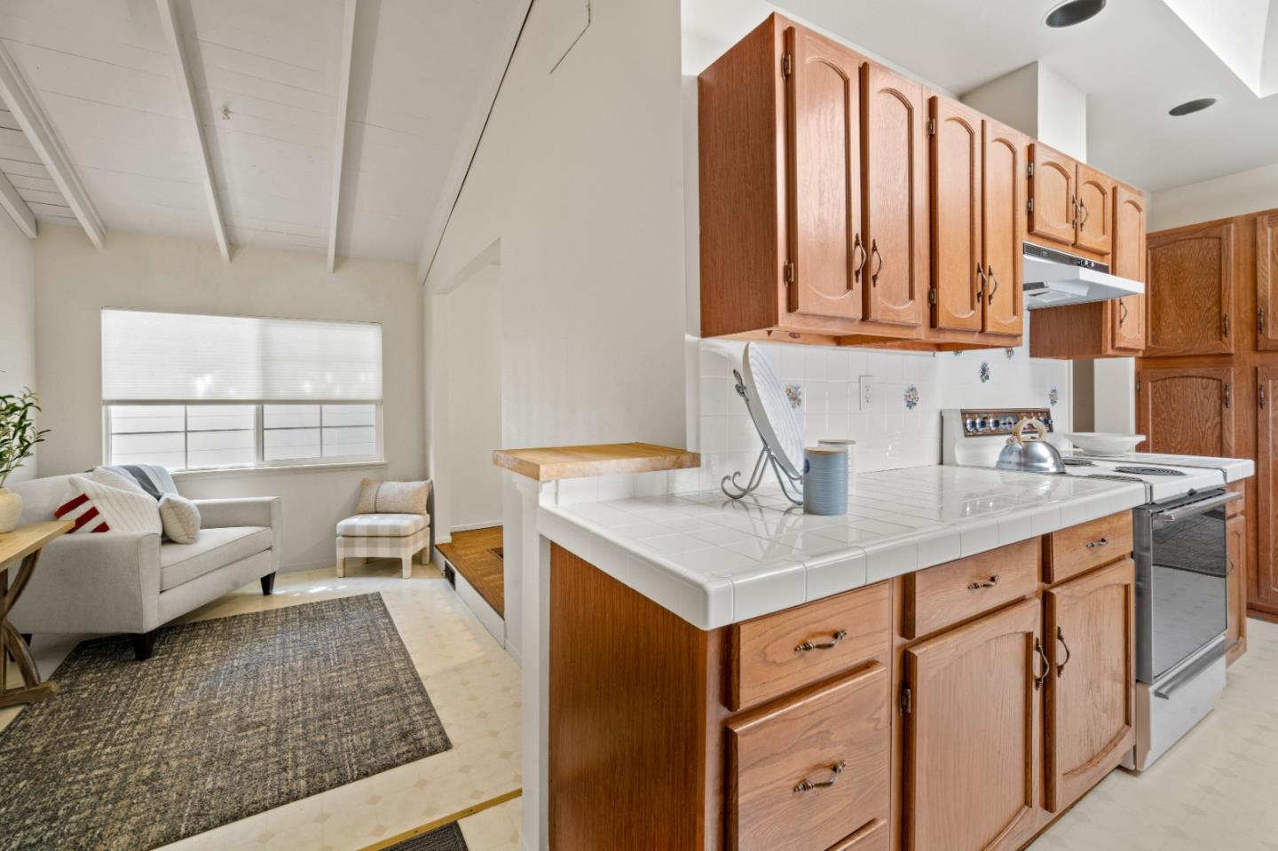 SW Crespi at Mountain View Avenue