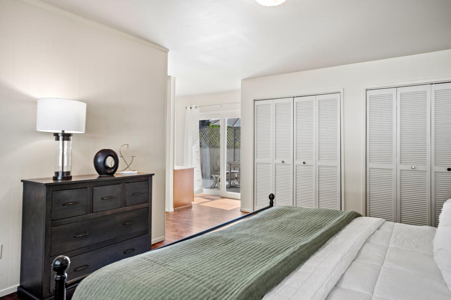 SW Crespi at Mountain View Avenue