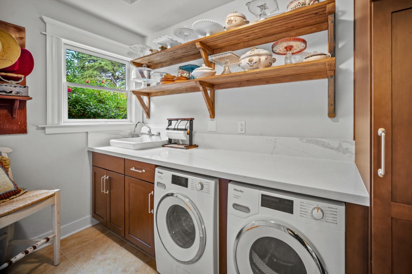 187 Sloat Ave