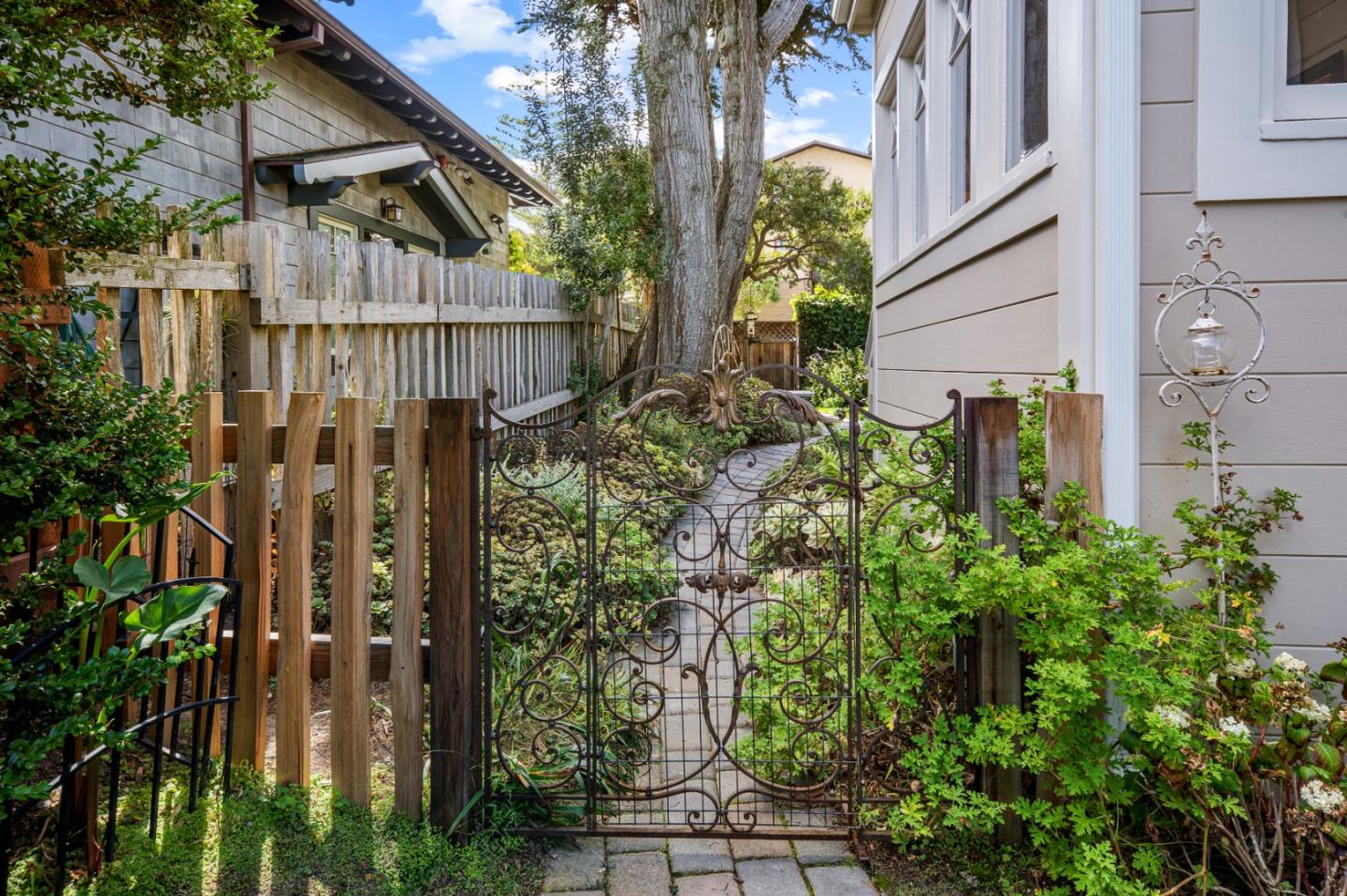 187 Sloat Ave