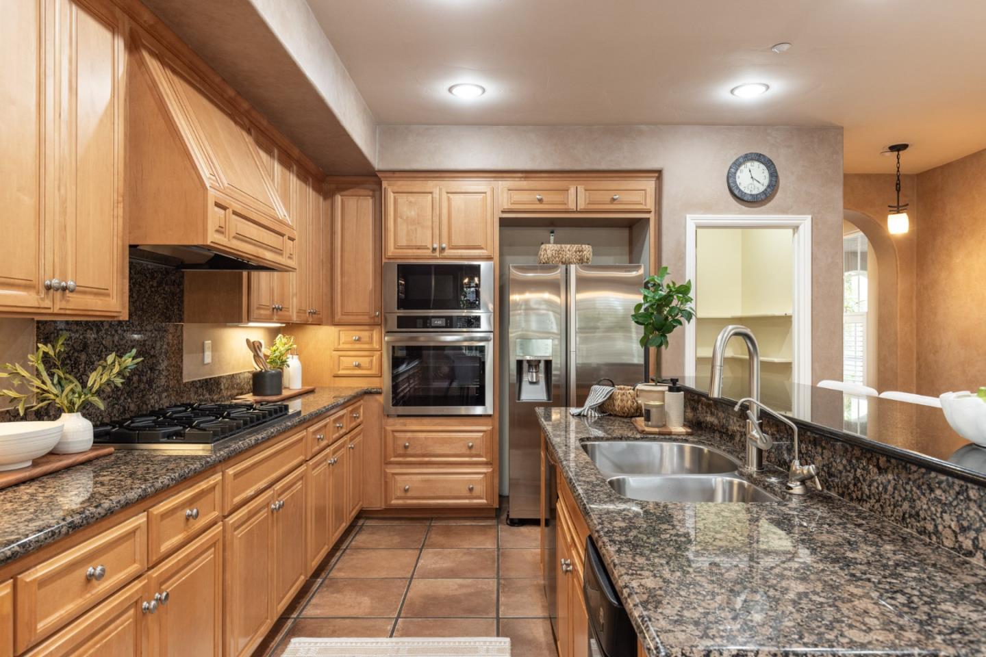 214 Mirasol Way