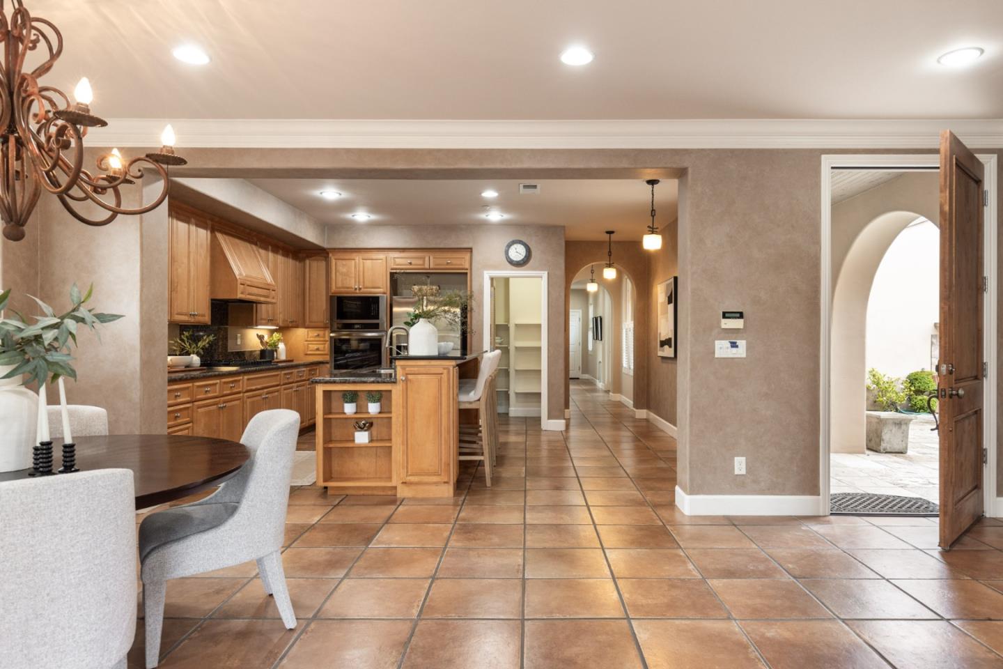 214 Mirasol Way