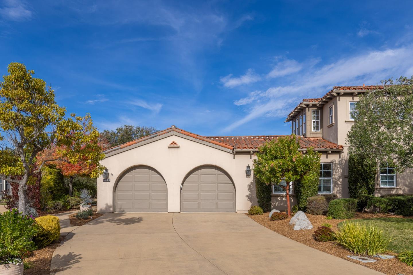 214 Mirasol Way