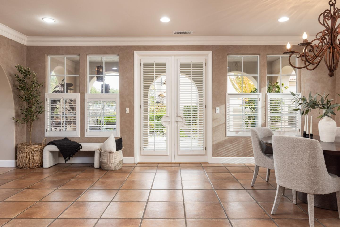 214 Mirasol Way