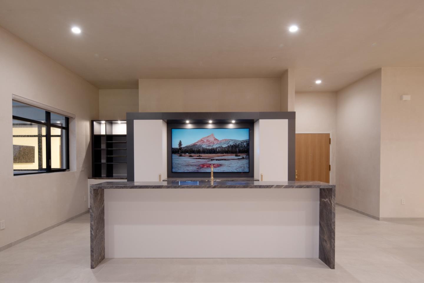 520 Lighthouse Avenue 301