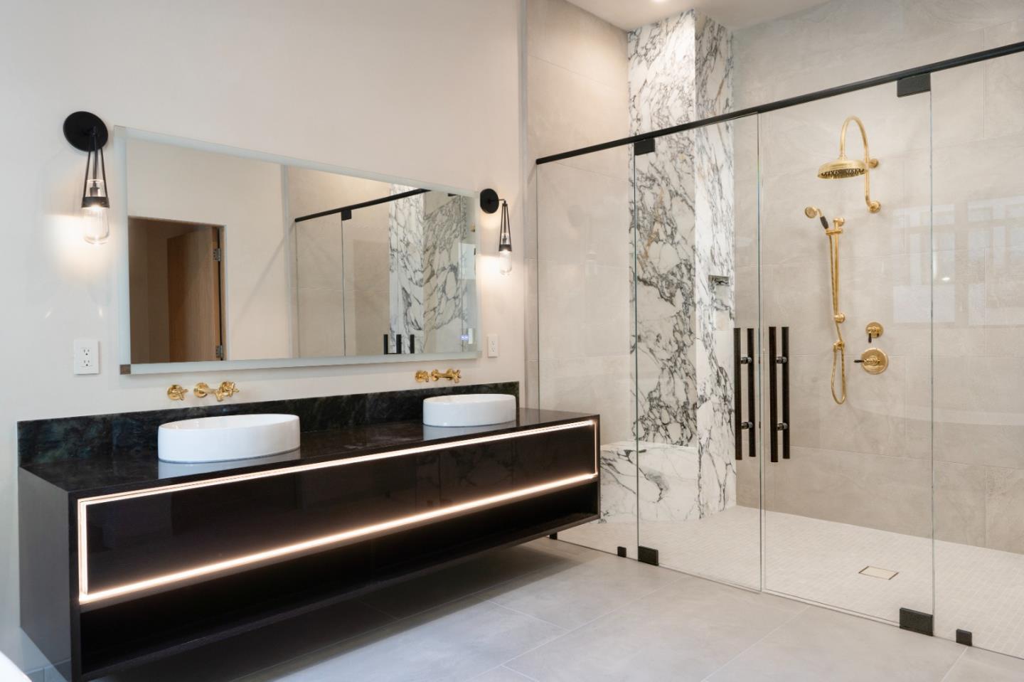 520 Lighthouse Avenue 301