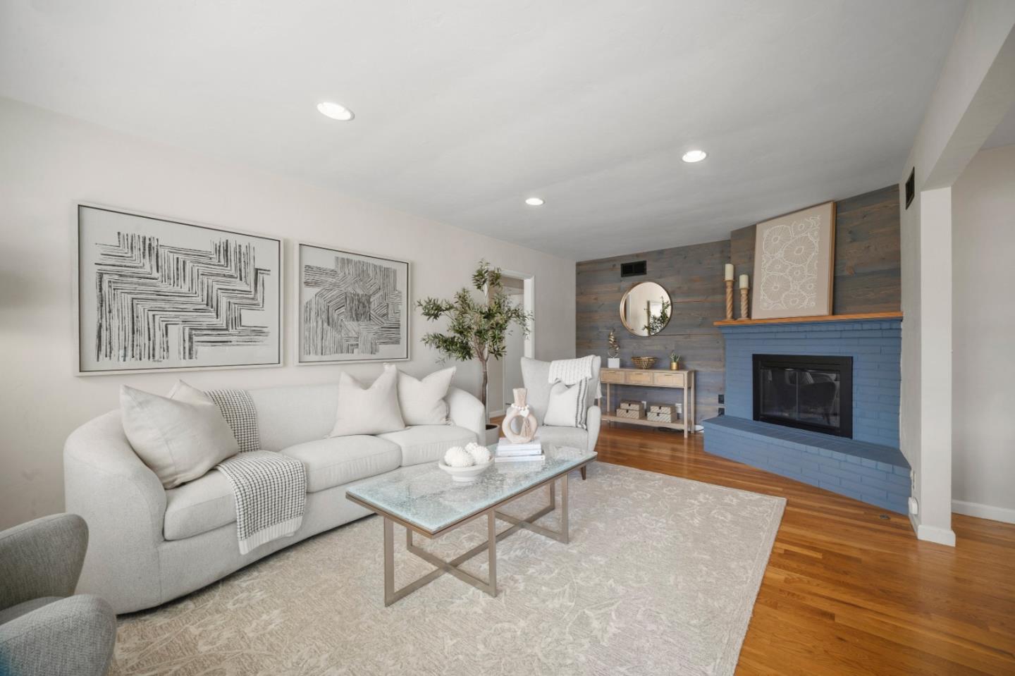 1077 Cadiz Court
