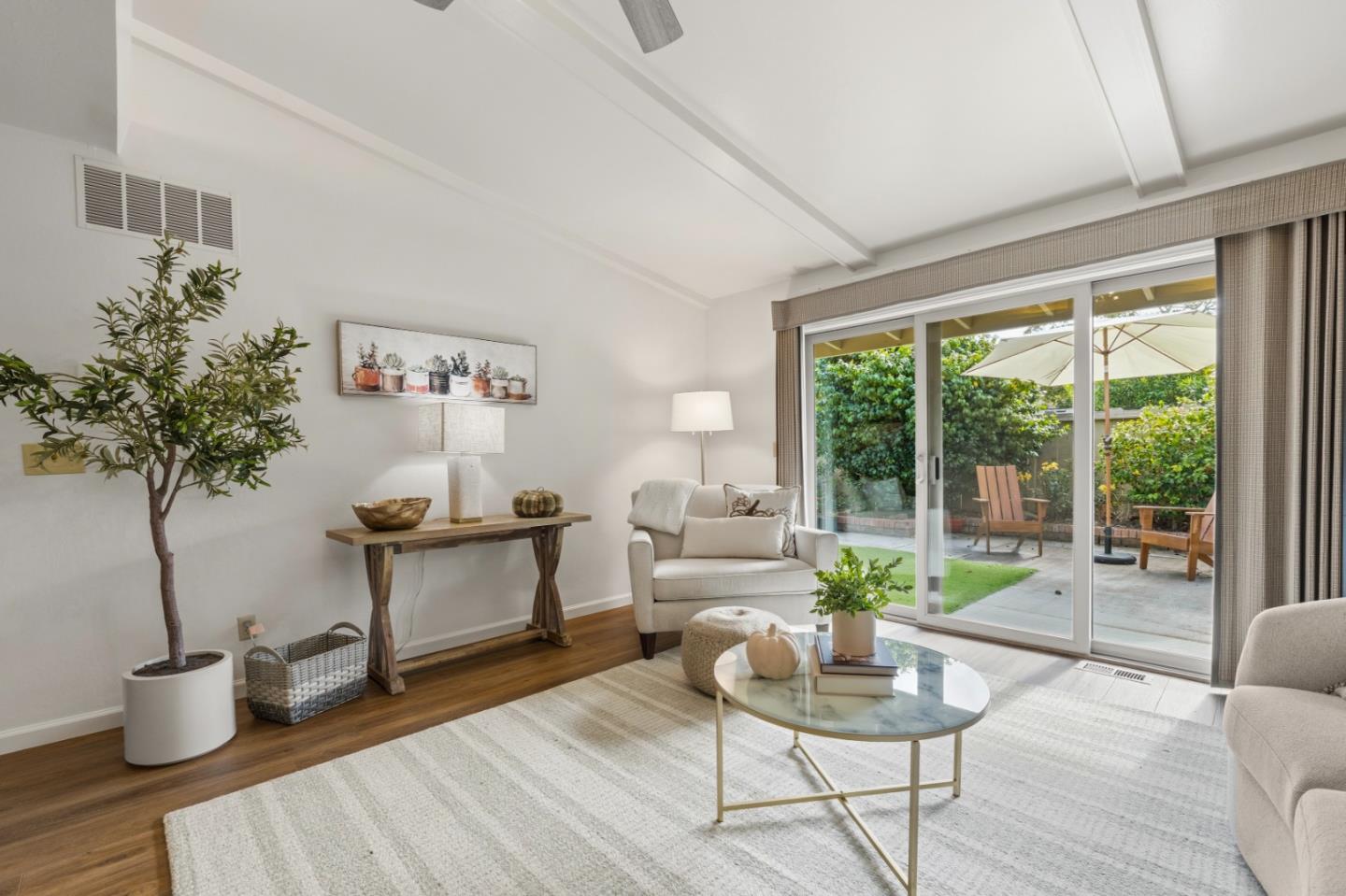118 Hacienda Carmel 118