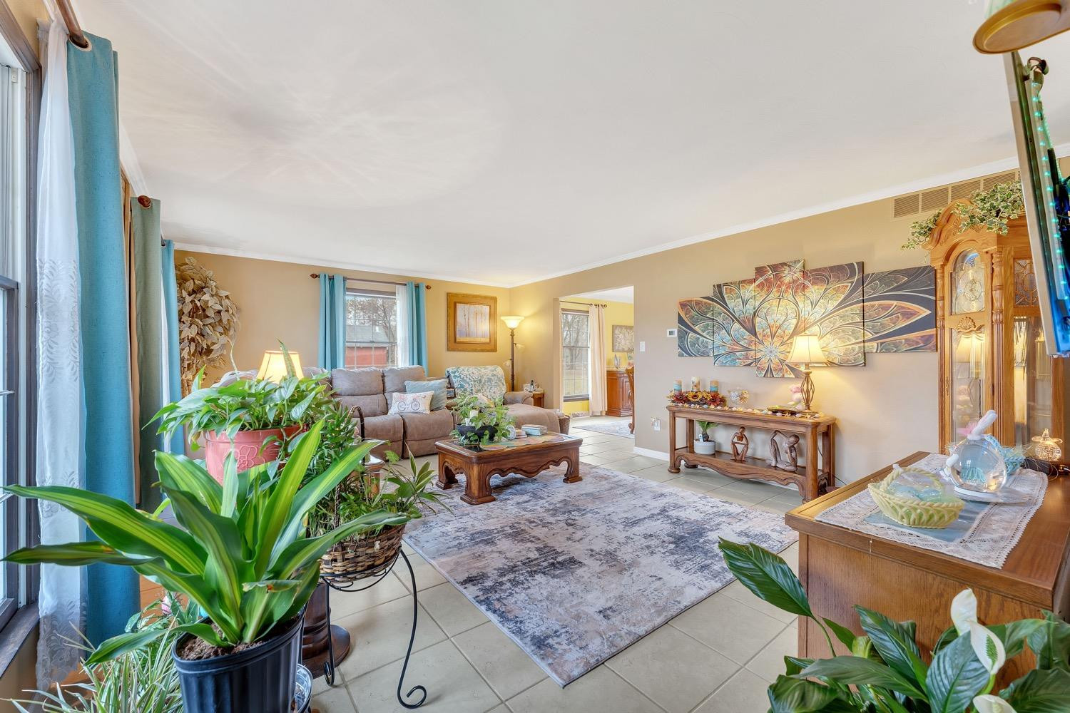 520 N County Line Road