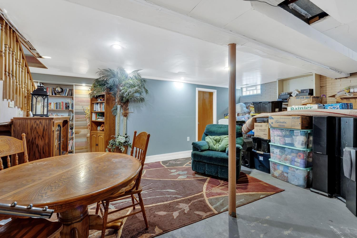 520 N County Line Road