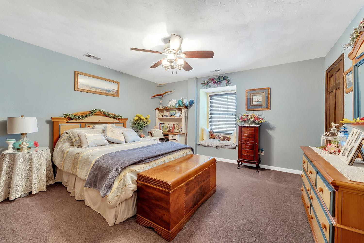 520 N County Line Road