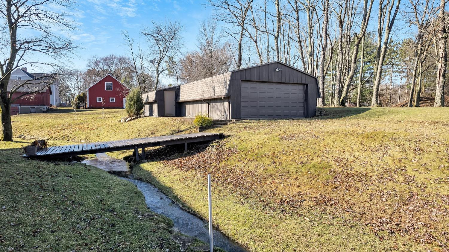 520 N County Line Road