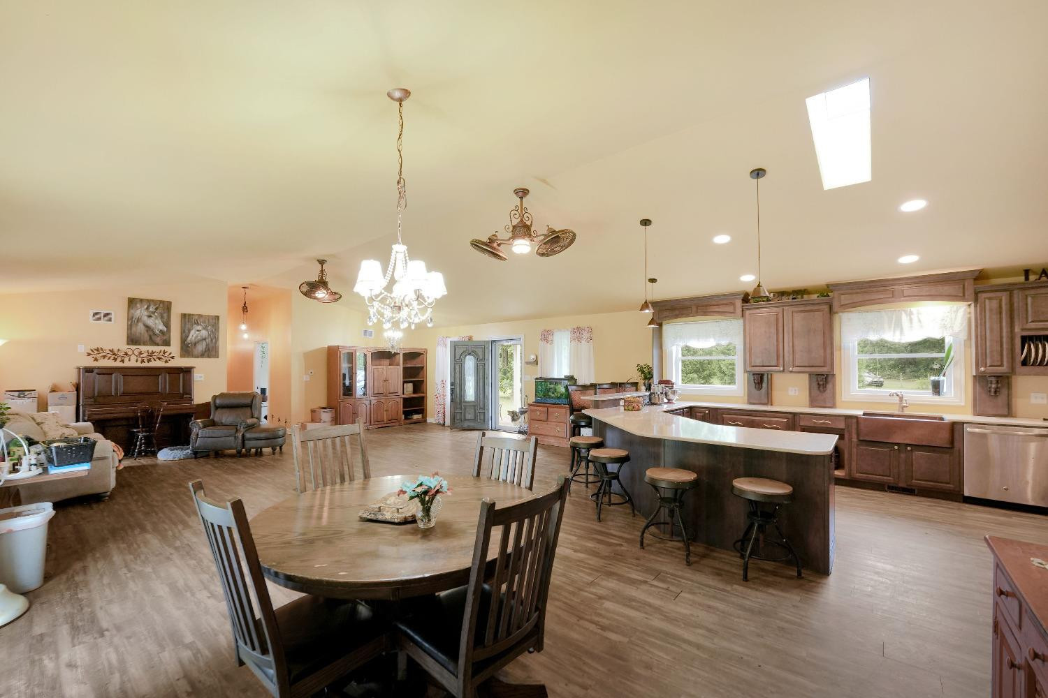 10380 N COUNTY ROAD 1100 W