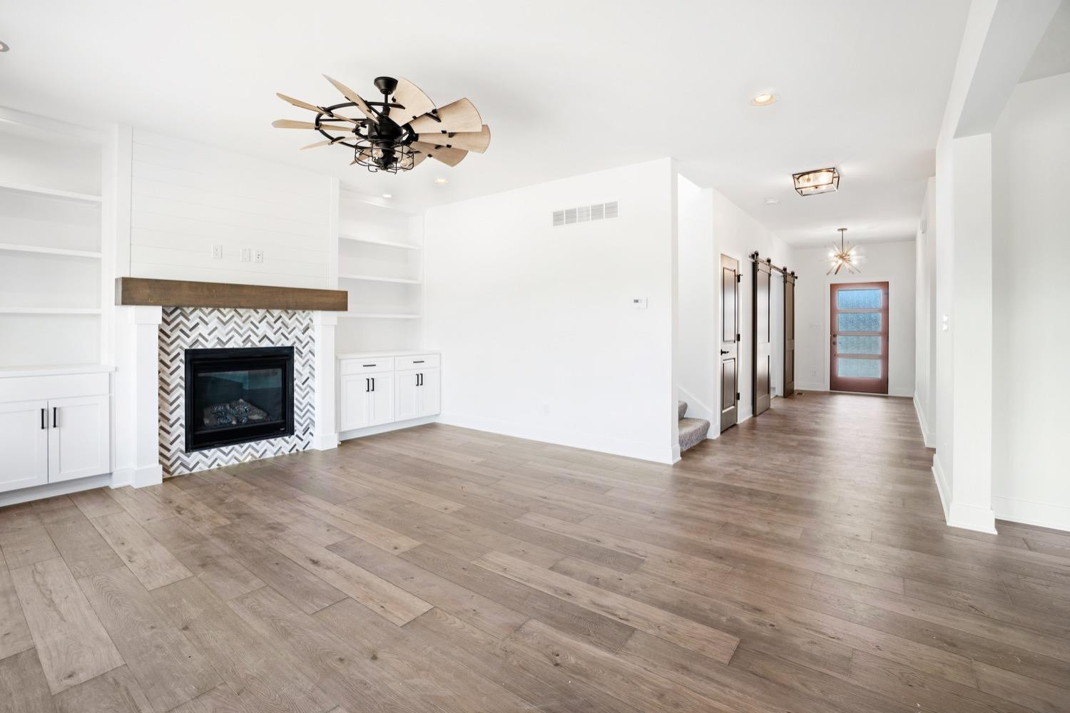 9825 Beacon Pointe Lane