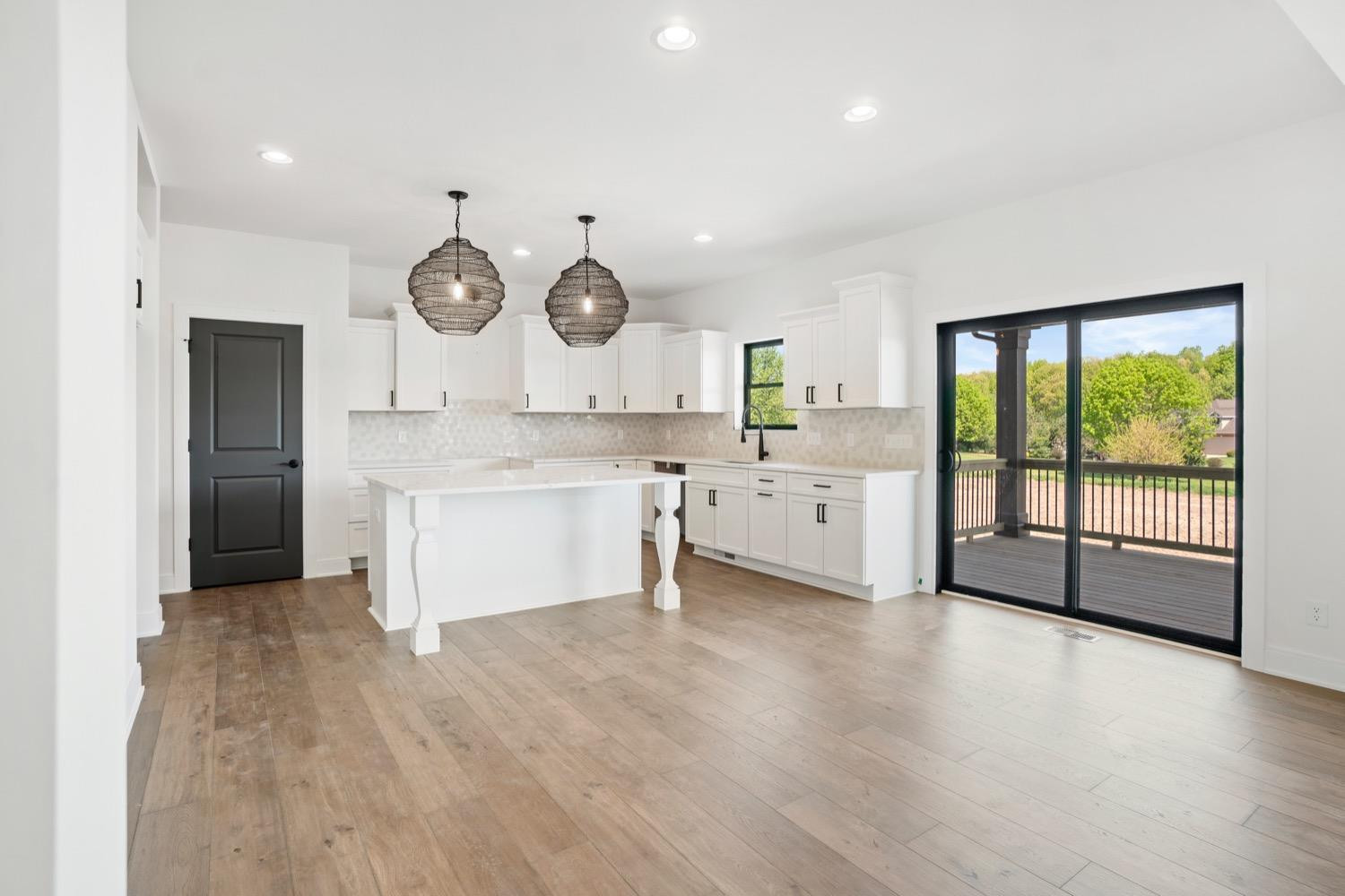 9825 Beacon Pointe Lane