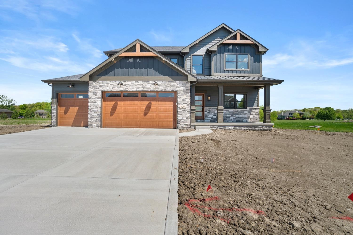 9825 Beacon Pointe Lane