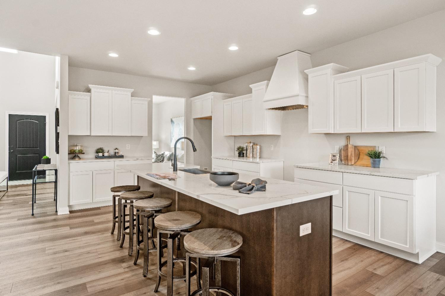 9765 Beacon Pointe Lane