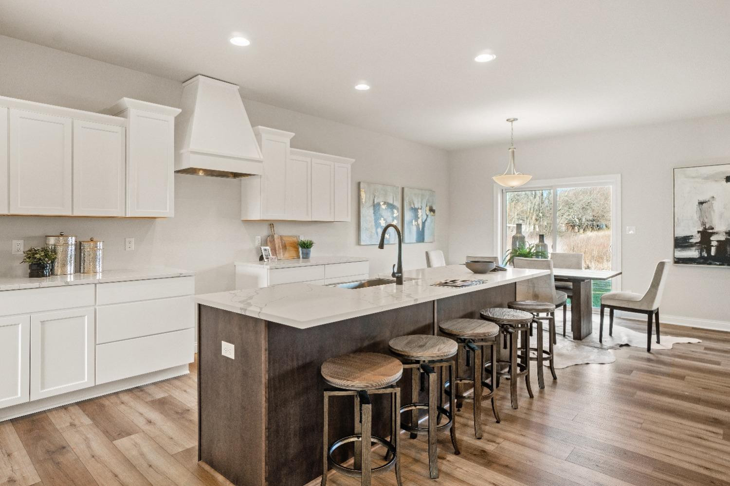 9765 Beacon Pointe Lane