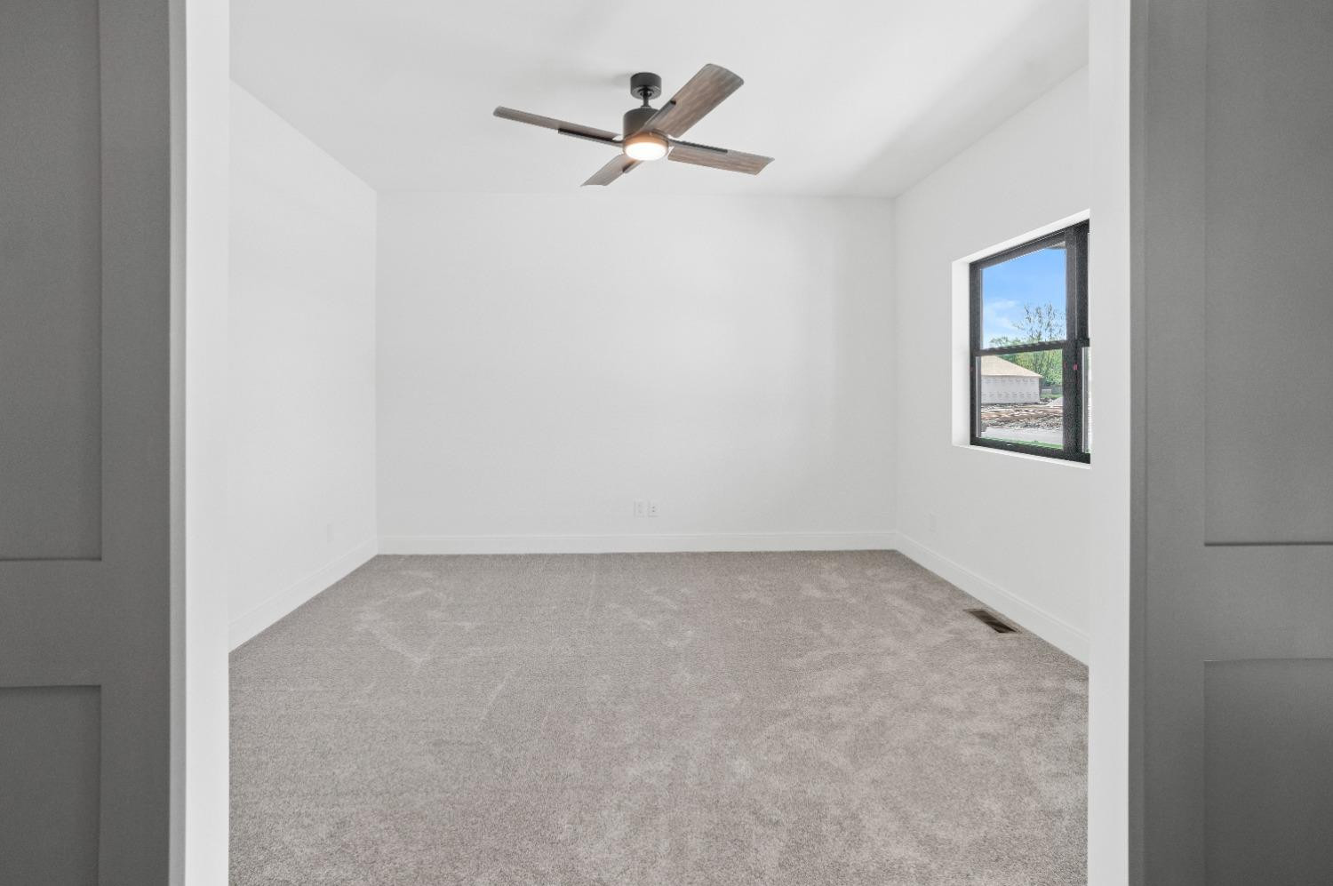 9805 Beacon pointe Lane
