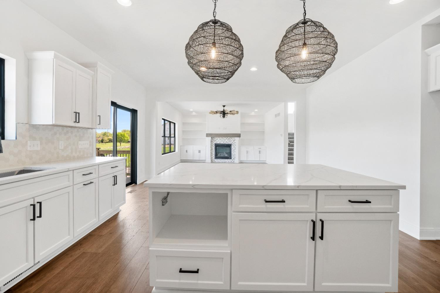 9805 Beacon pointe Lane