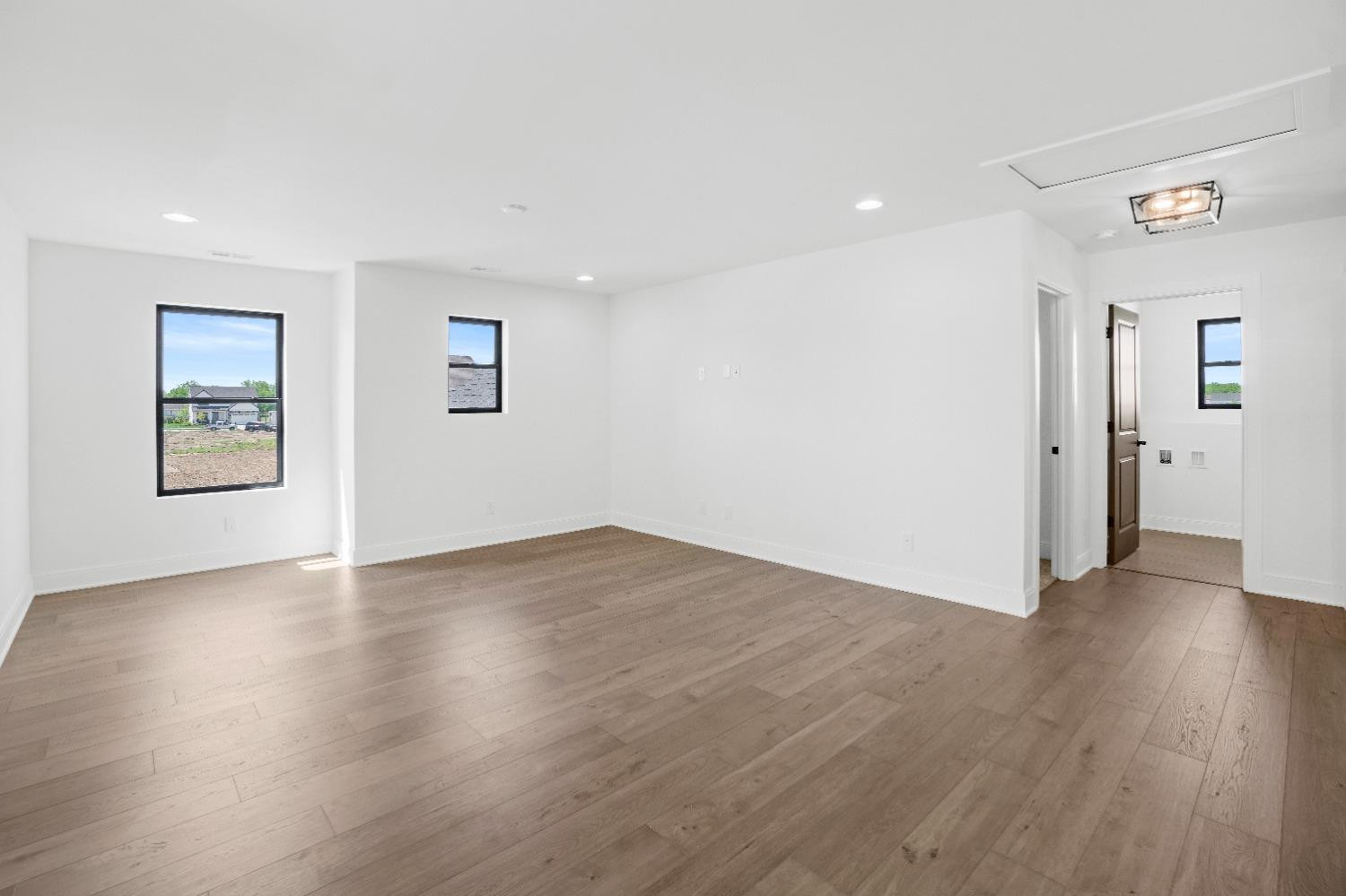 9805 Beacon pointe Lane