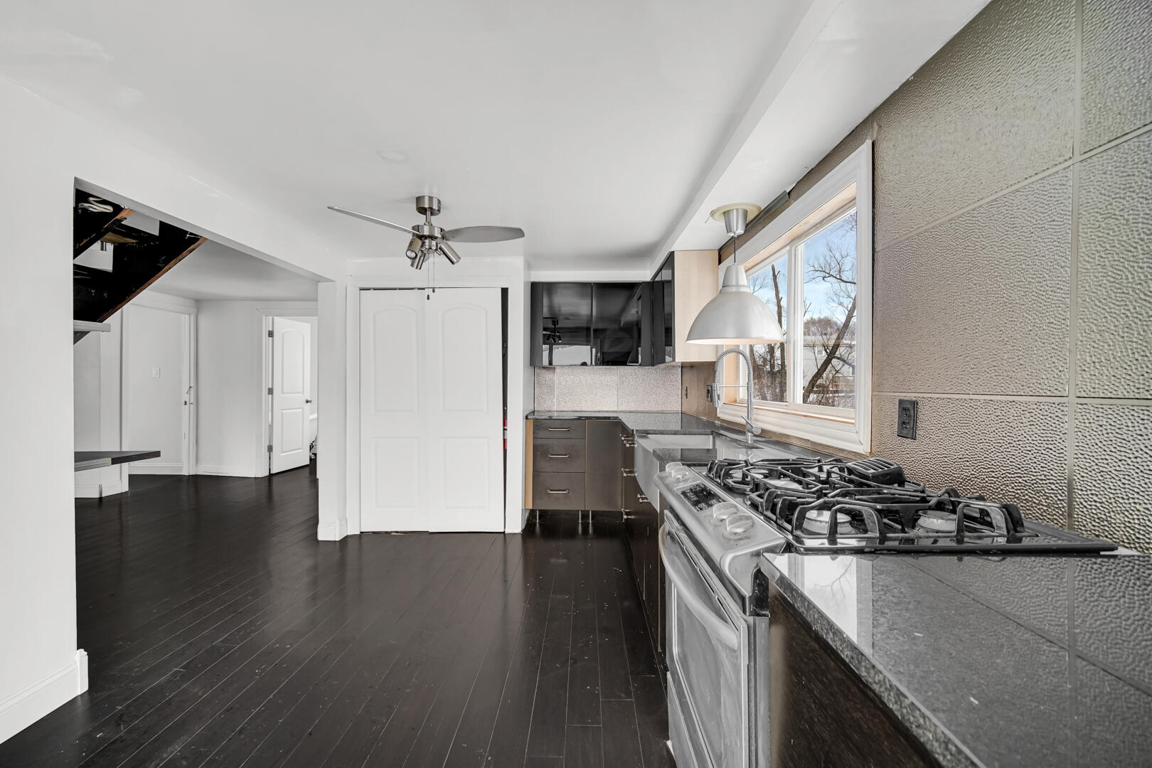 7111 Mississippi Street