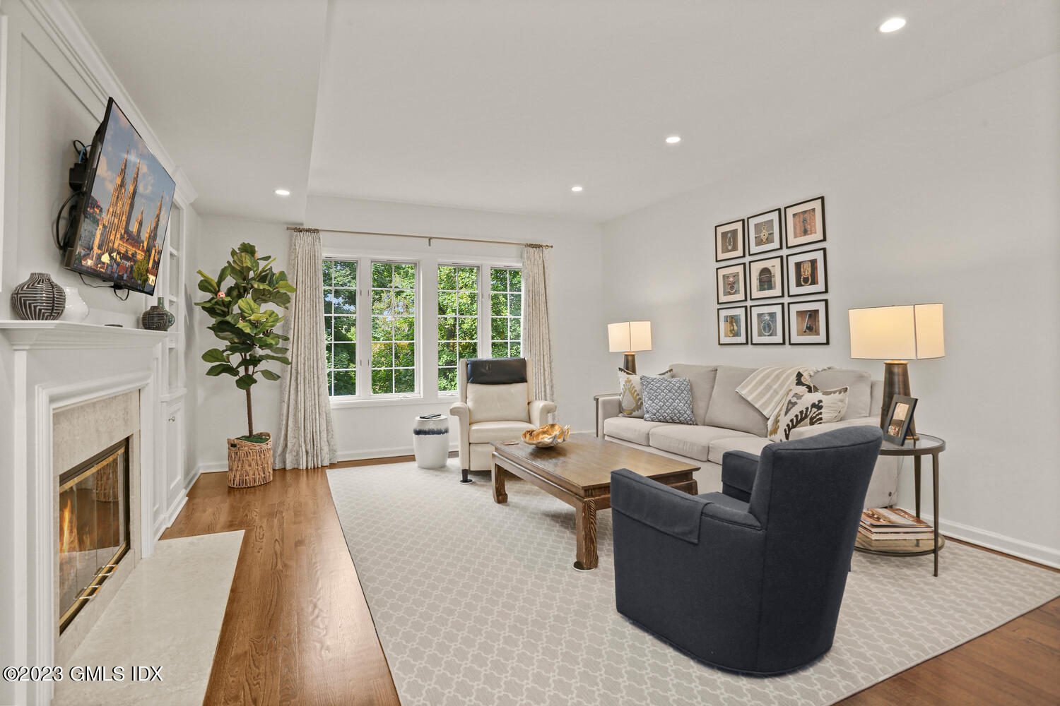 33 Lafayette Court, 2A