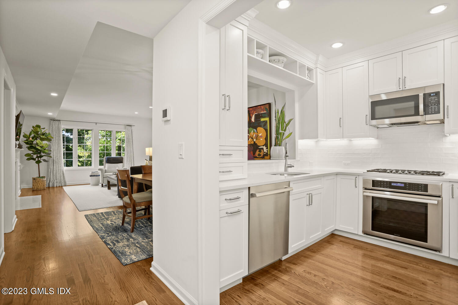 33 Lafayette Court, 2A