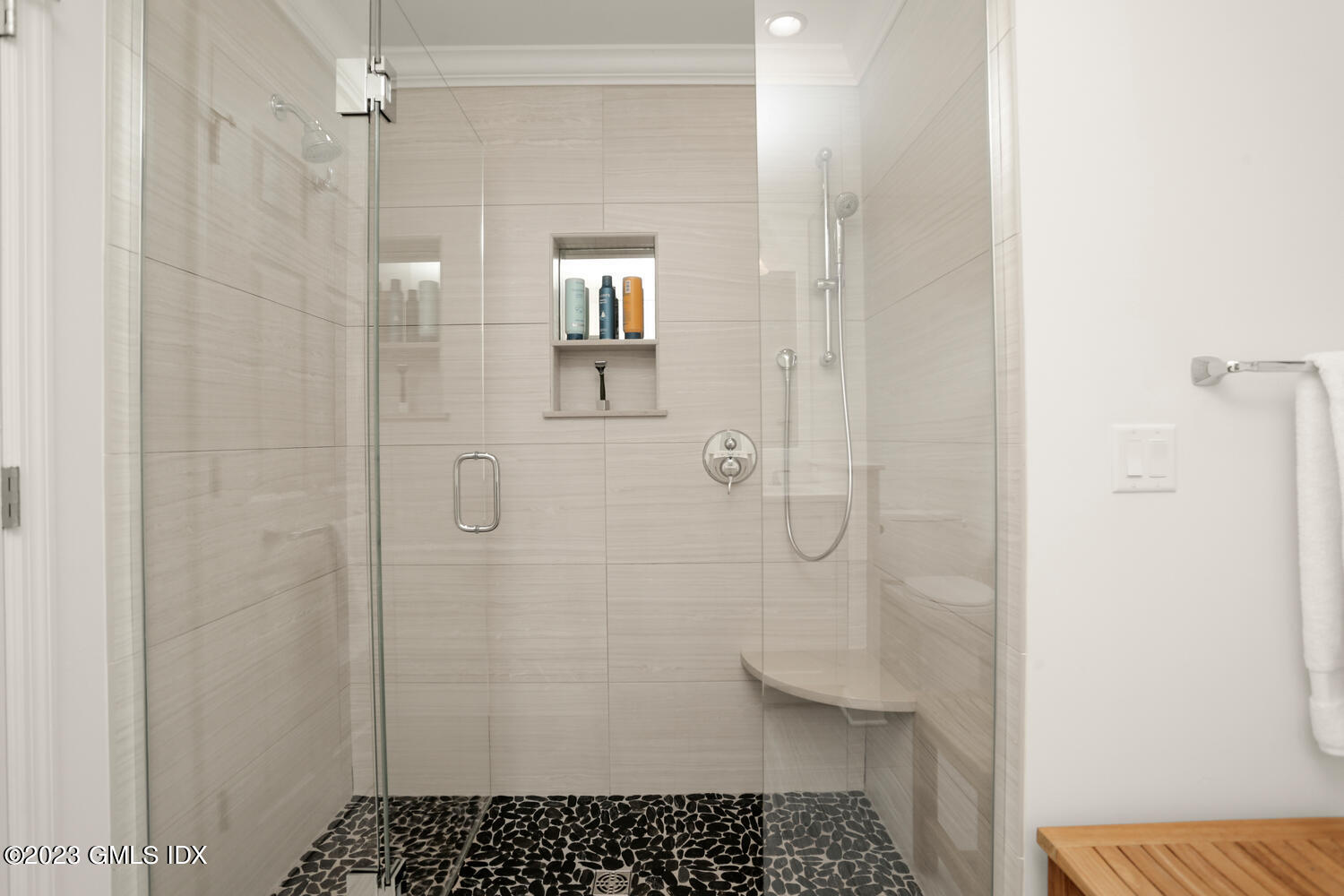 33 Lafayette Court, 2A