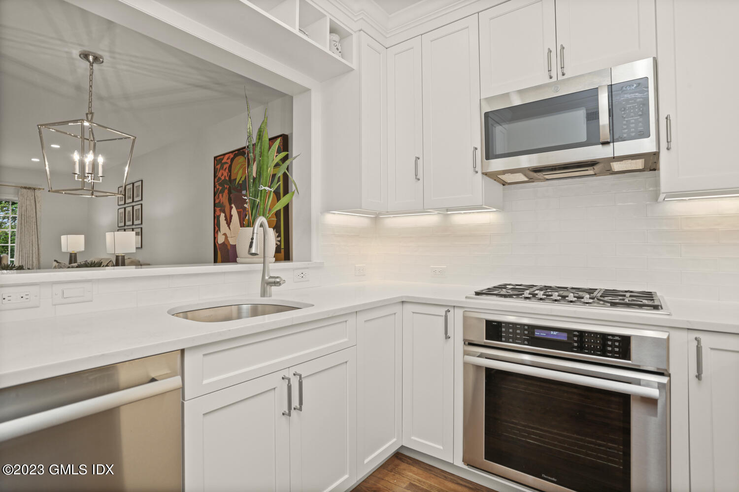 33 Lafayette Court, 2A