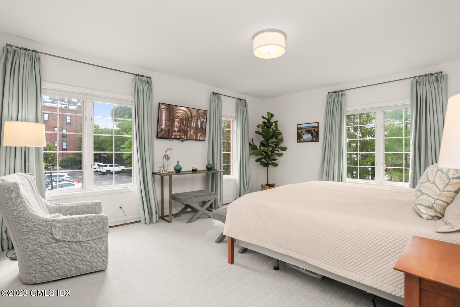 33 Lafayette Court, 2A