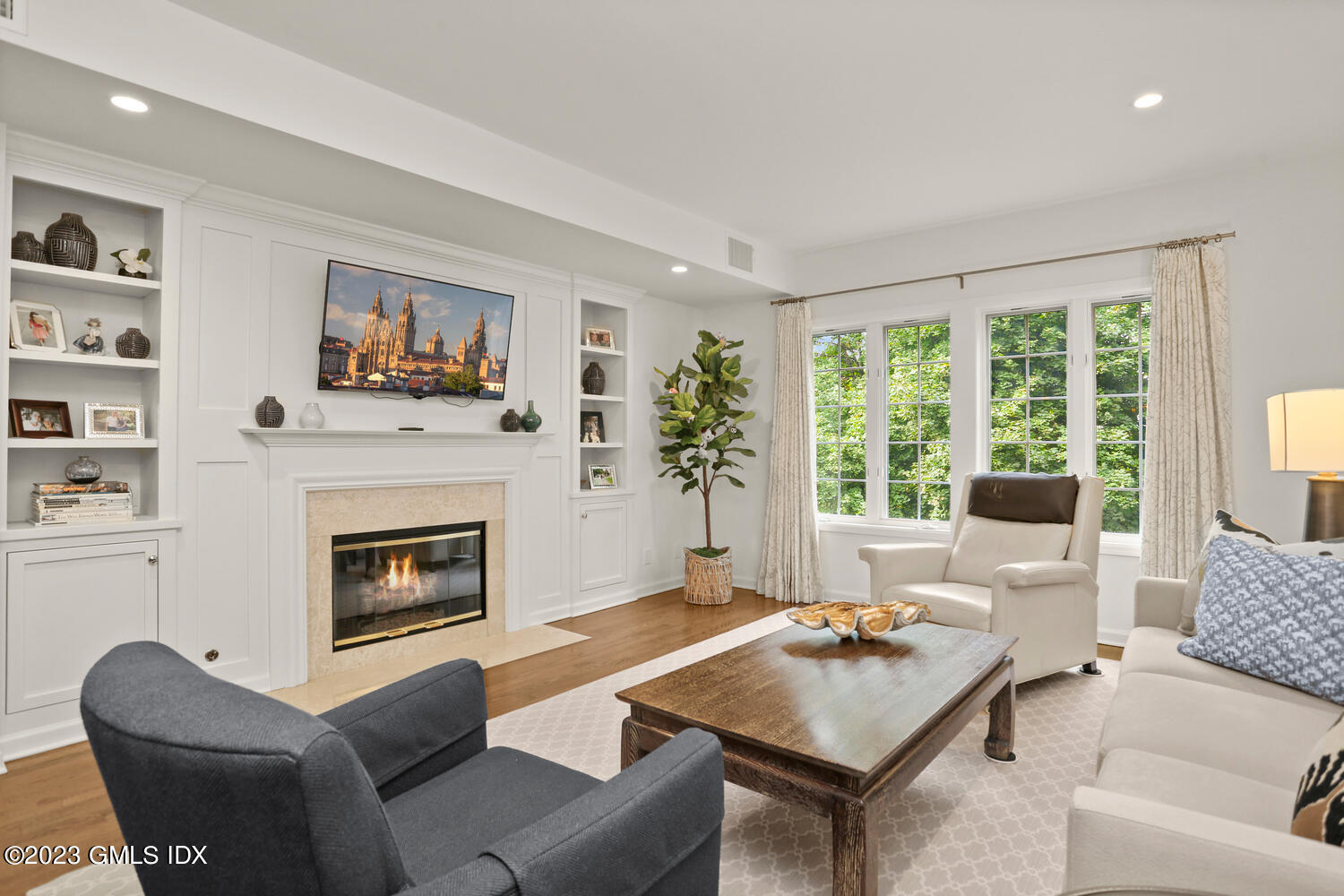 33 Lafayette Court, 2A