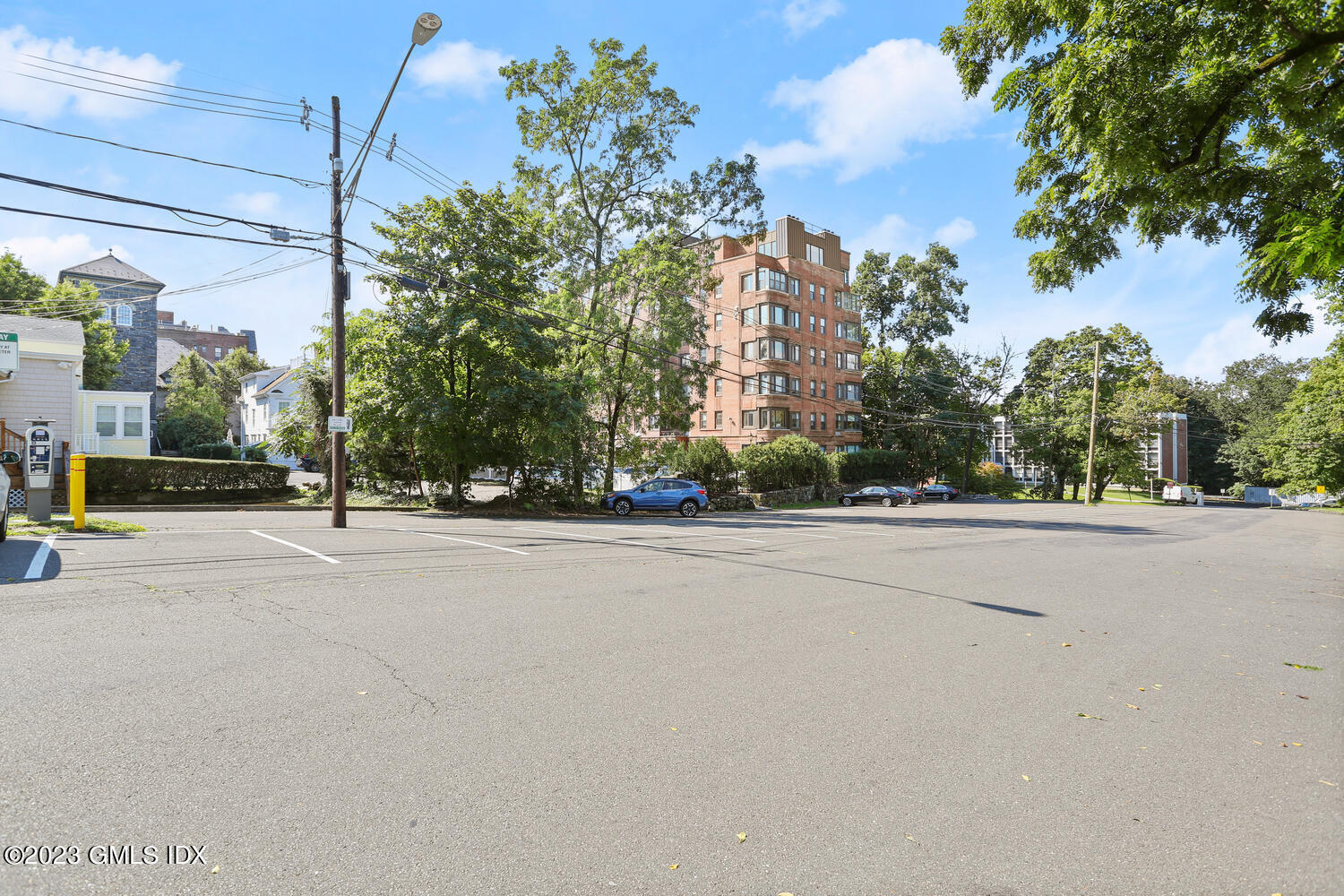 33 Lafayette Court, 2A