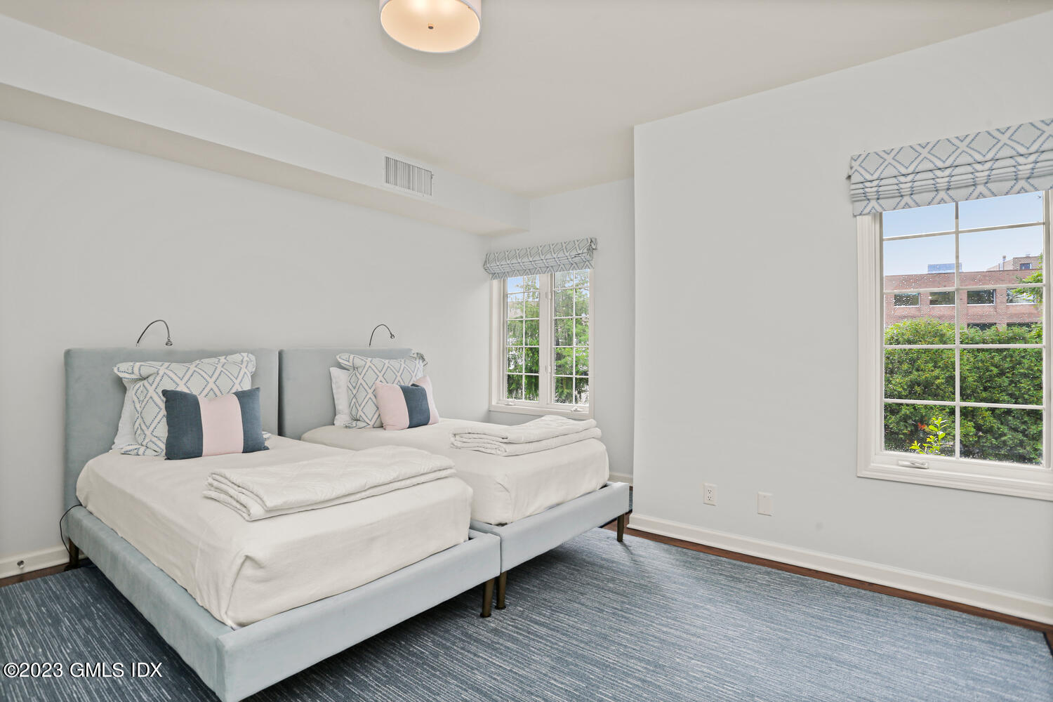 33 Lafayette Court, 2A