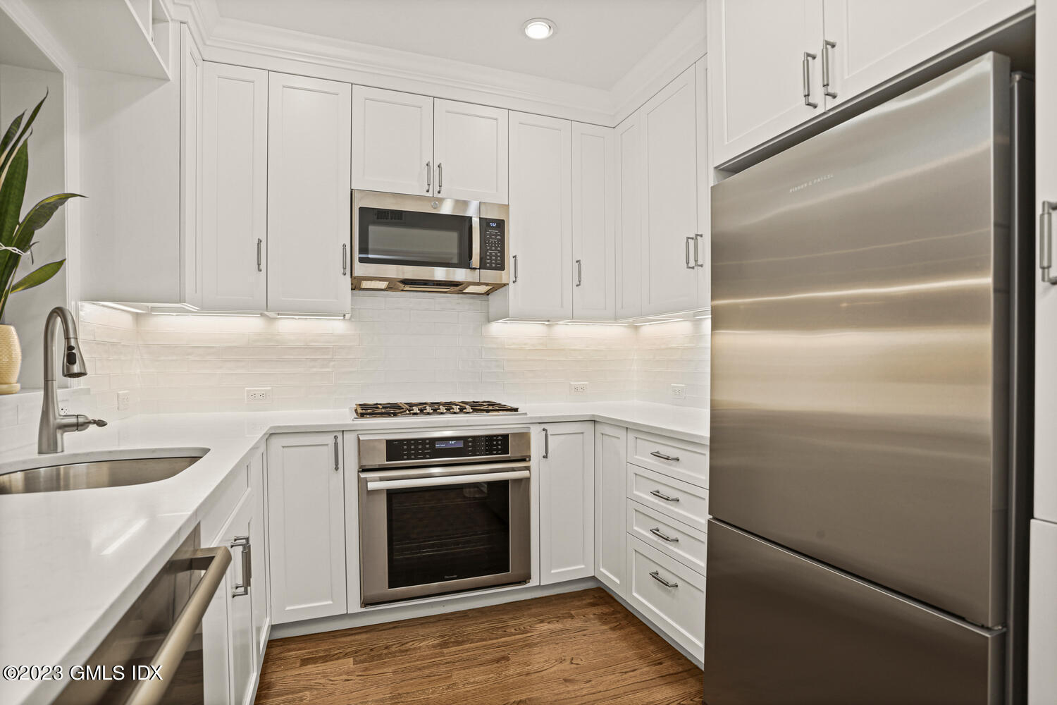 33 Lafayette Court, 2A