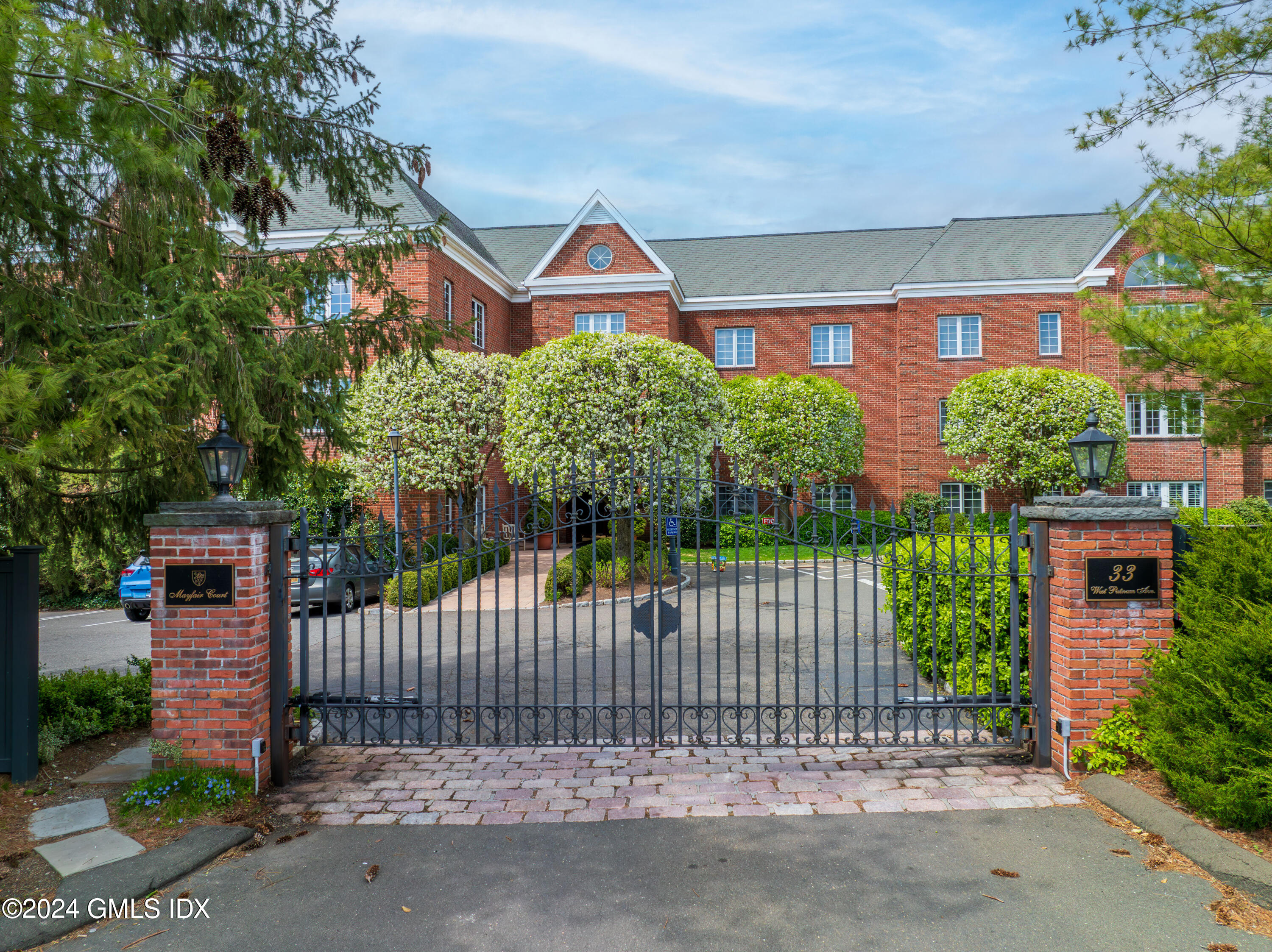 33 Lafayette Court, 1F