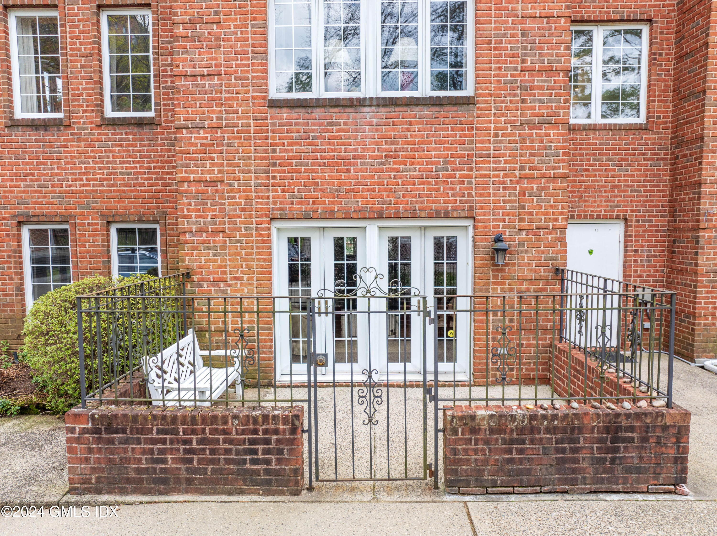 33 Lafayette Court, 1F