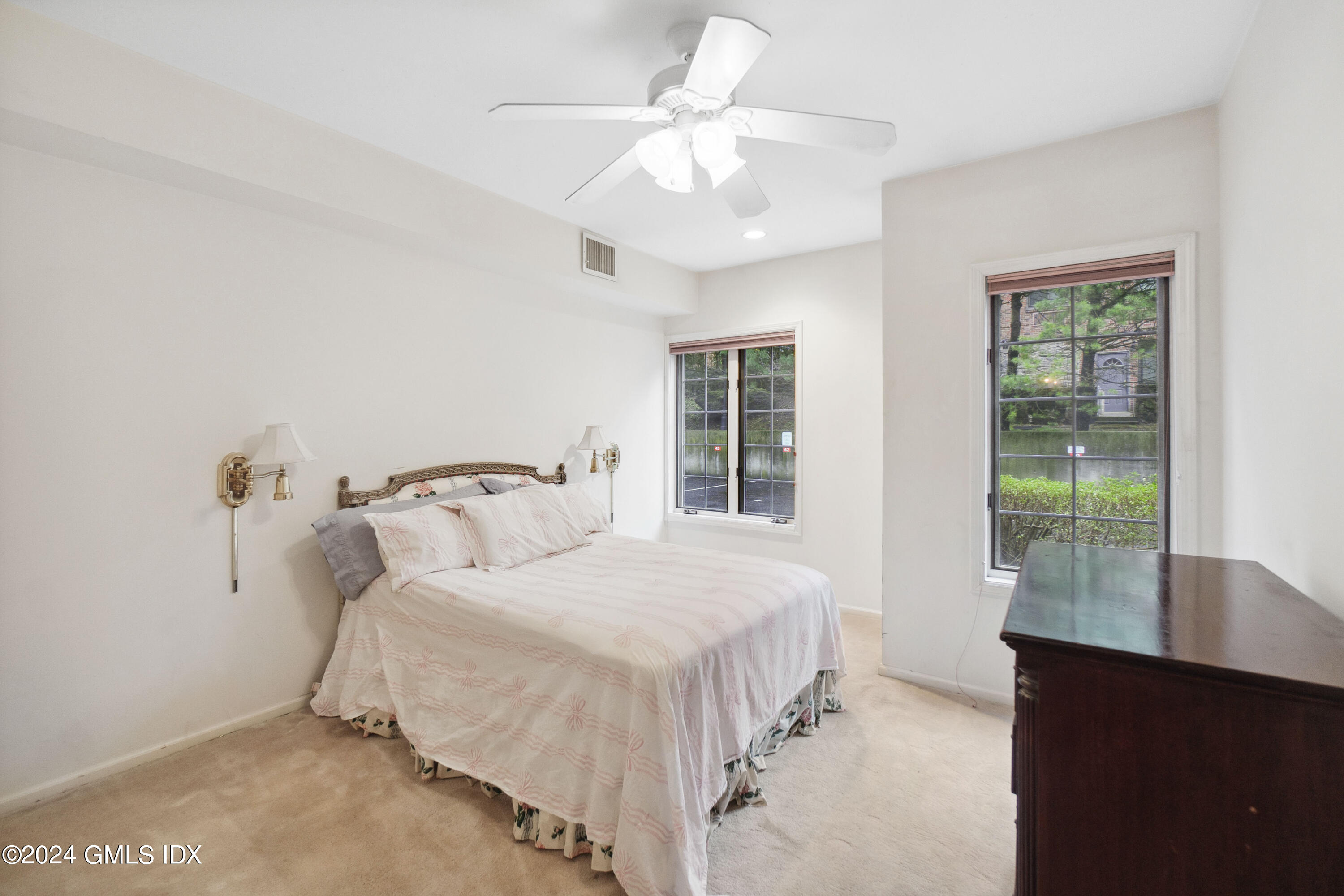 33 Lafayette Court, 1F