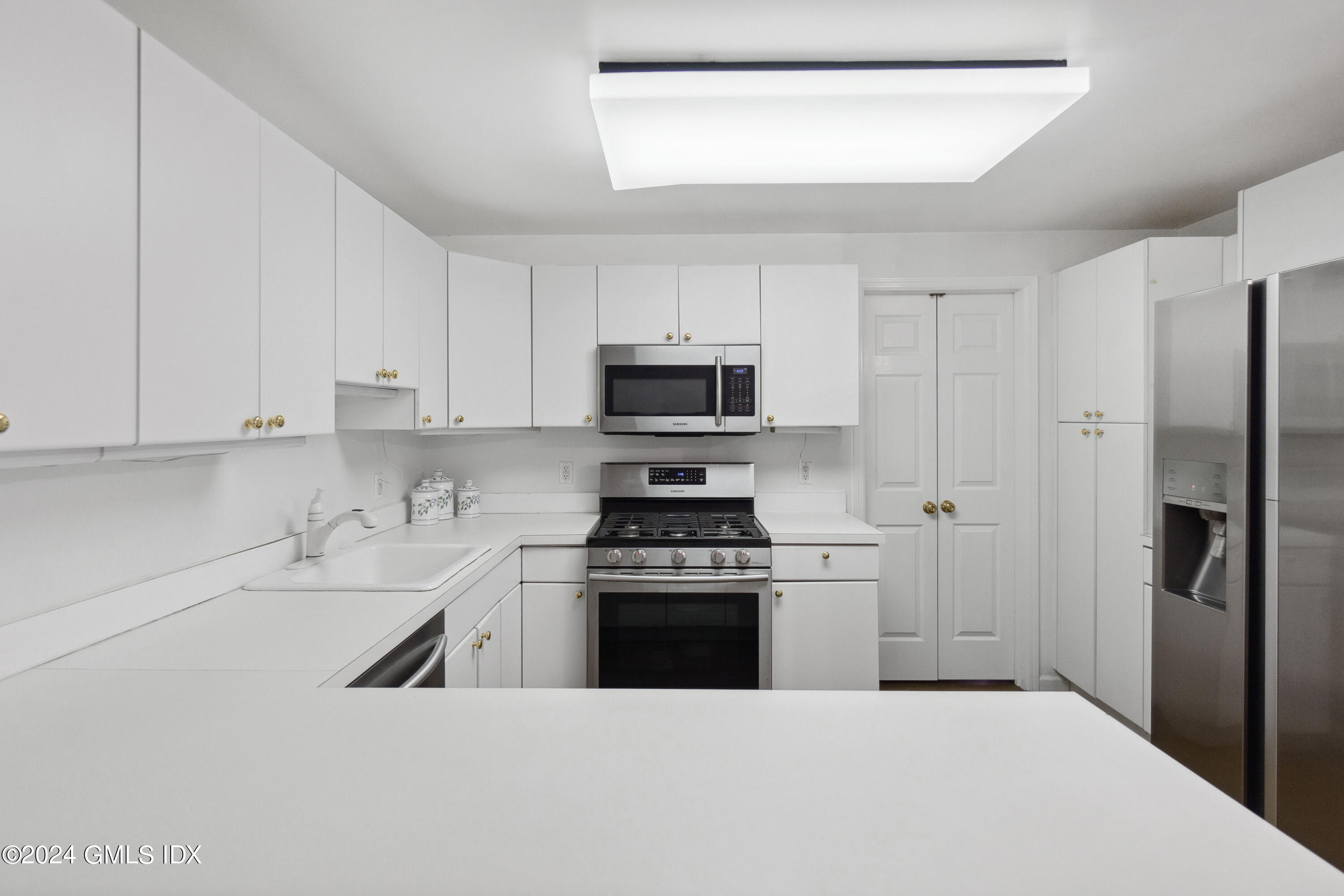 33 Lafayette Court, 1F